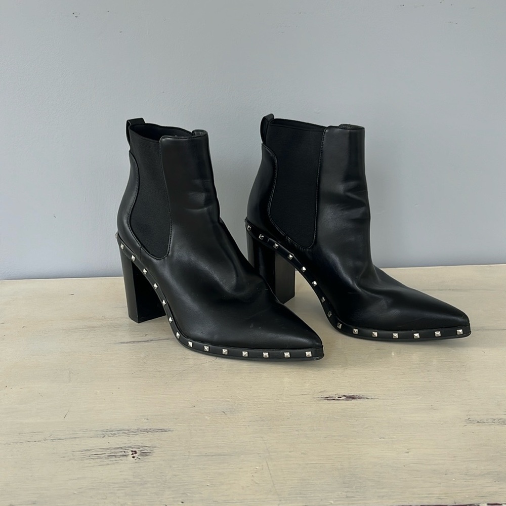 Charles by Charles David Dodger studded bootie black size 9 - Picture 10 of 11